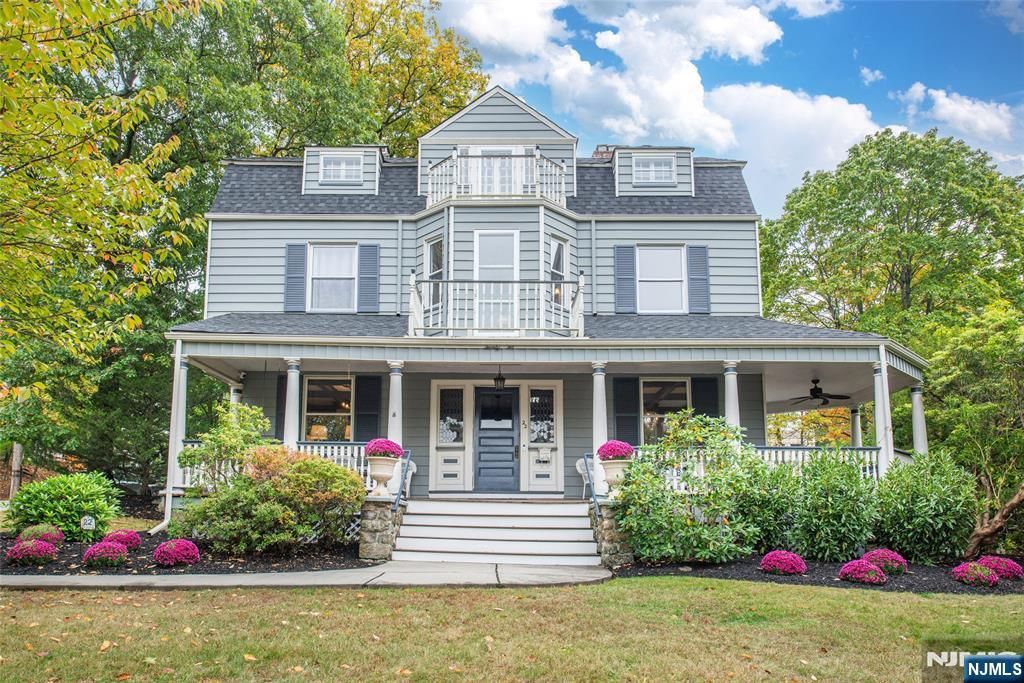 Photo of 22 Arlington Ave, Caldwell, NJ 07006 (MLS # 25036982)