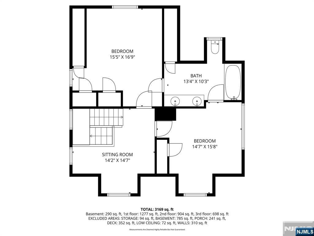 Main image without alt text