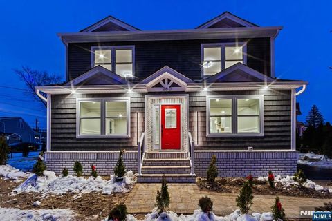 Photo of 260 Washington Avenue, Elmwood Park, NJ 07407 (MLS # 26004622)