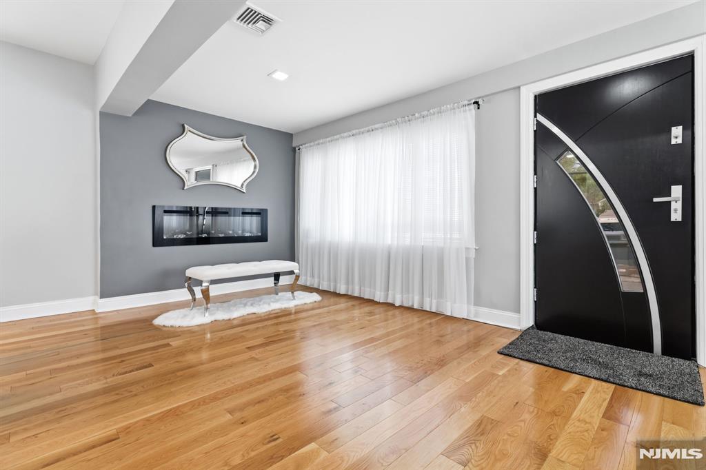 15 Pehle Avenue