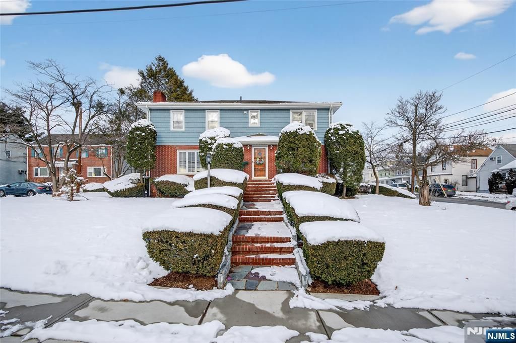 Photo of 16 Parkview Place, Passaic, NJ 07055 (MLS # 26002356)