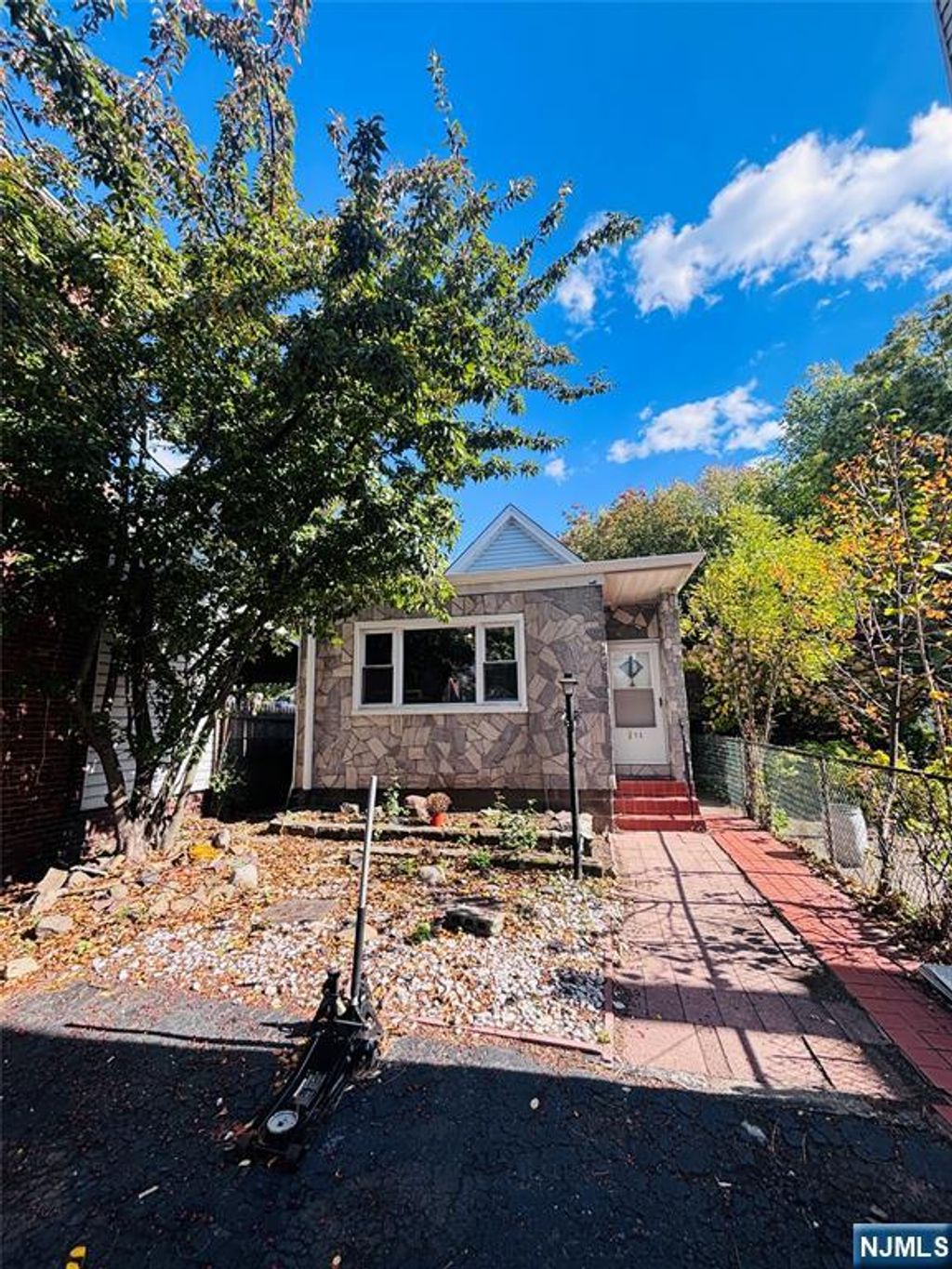 Photo of 212 4th Street, Passaic, NJ 07055 (MLS # 25037913)