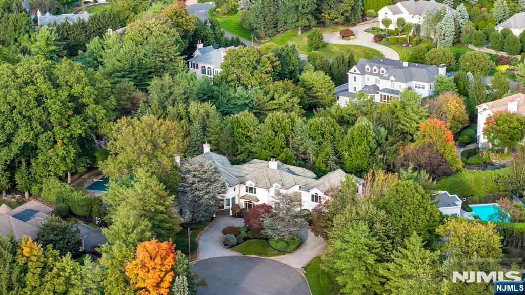 11 Fairway Court