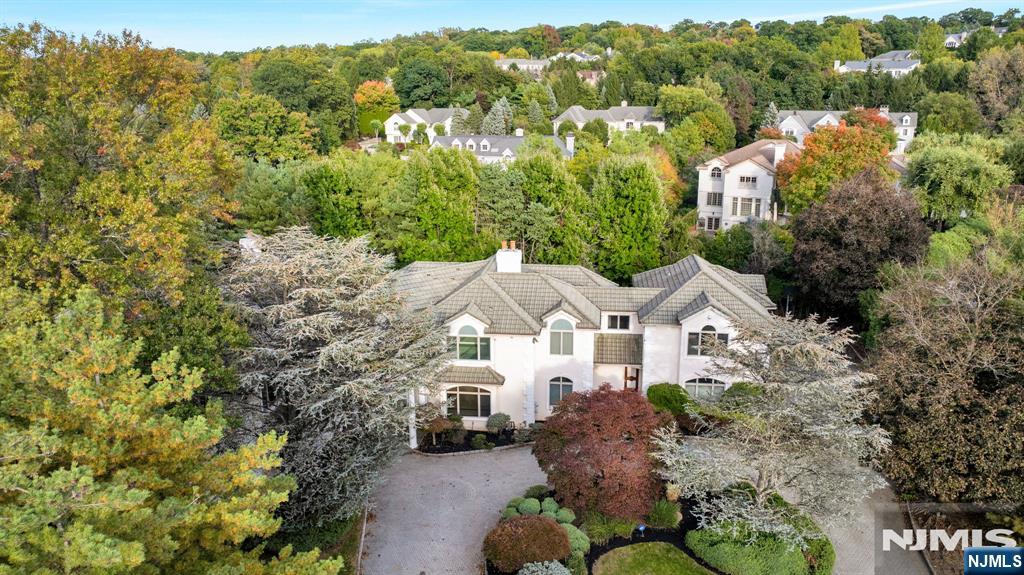 11 Fairway Court