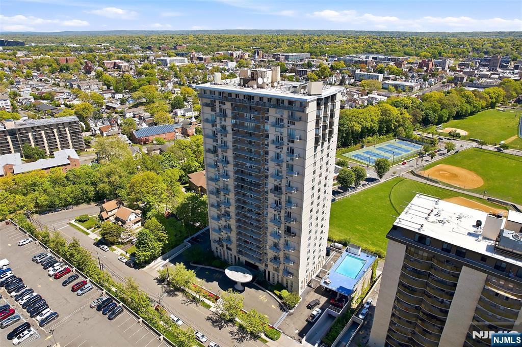 160 Overlook Avenue 11B