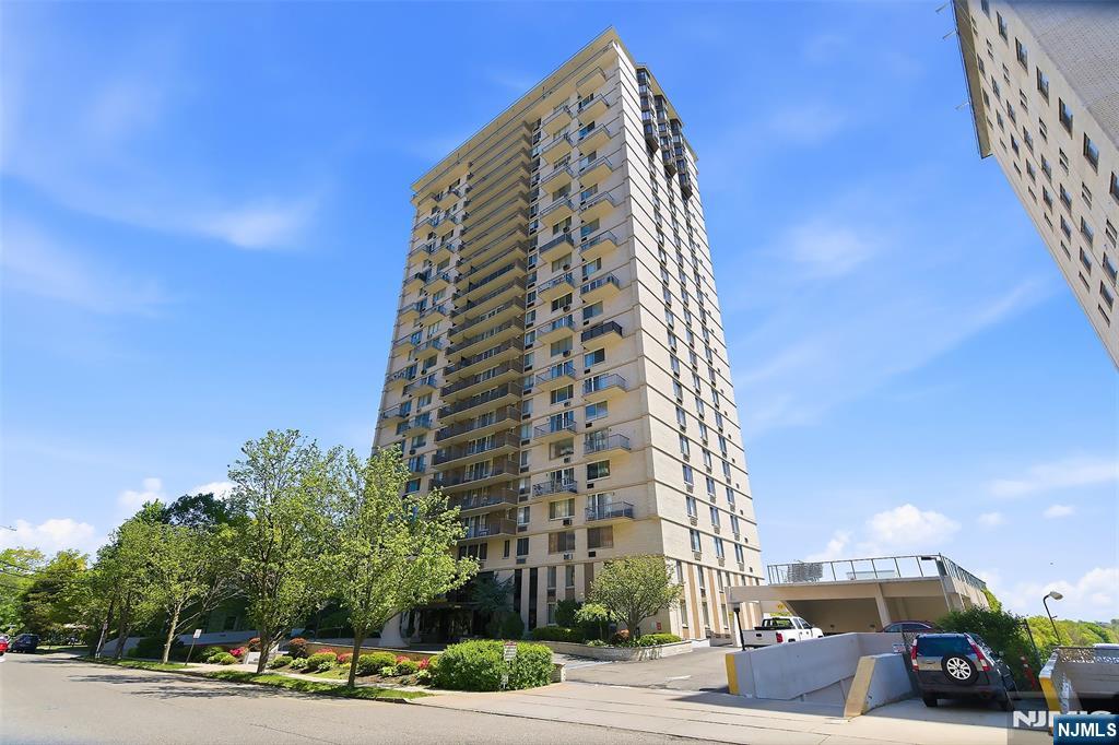 160 Overlook Avenue 11B