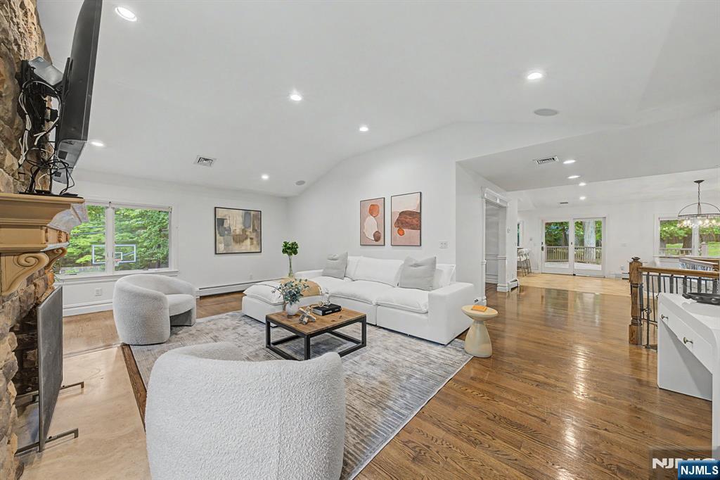 45 Oxford Drive