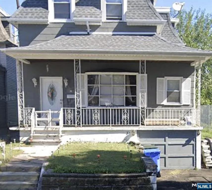 36 Union Ave, Rutherford, New Jersey - 4 Bedrooms  
2 Bathrooms  
7 Rooms - 