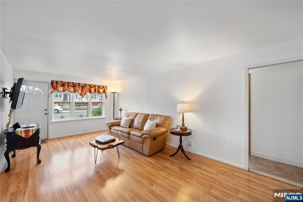 Photo of 63 Pomona Avenue, Fair Lawn, NJ 07410 (MLS # 25040260)