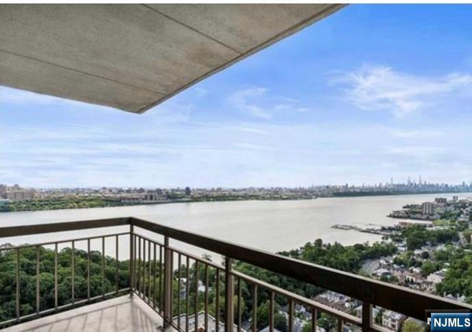 200 Old Palisade Road 5D