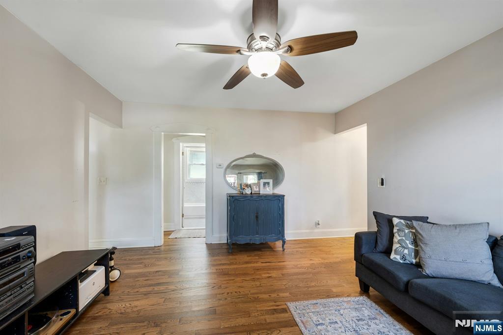 68 Macfarlan Avenue first floor