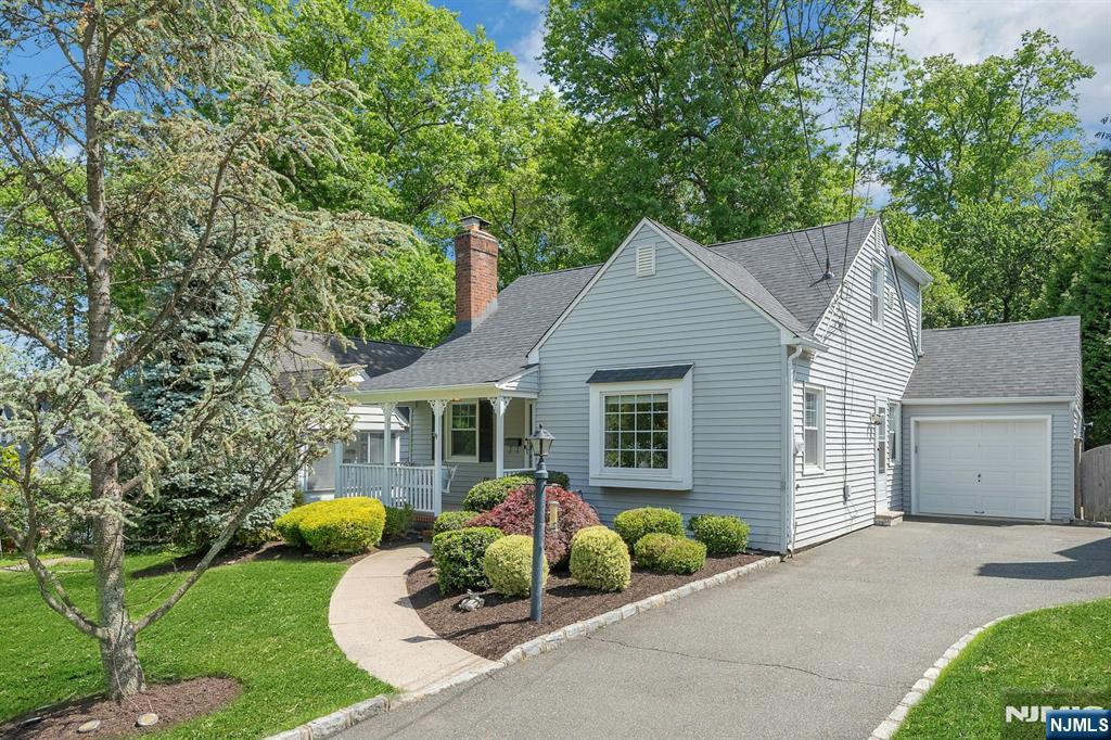 15 Elmwood Avenue