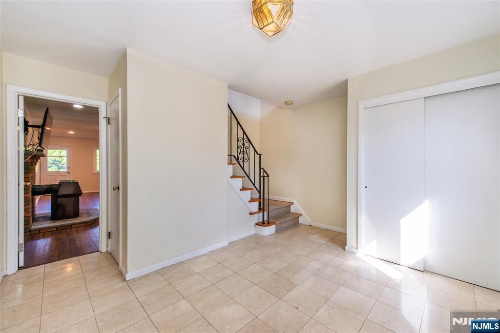 Photo of 11 Roehrs Drive, Wallington, NJ 07057 (MLS # 25035519)