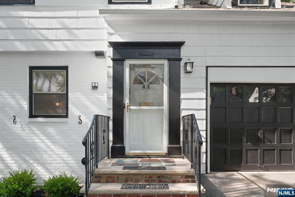 42 Grayson Place