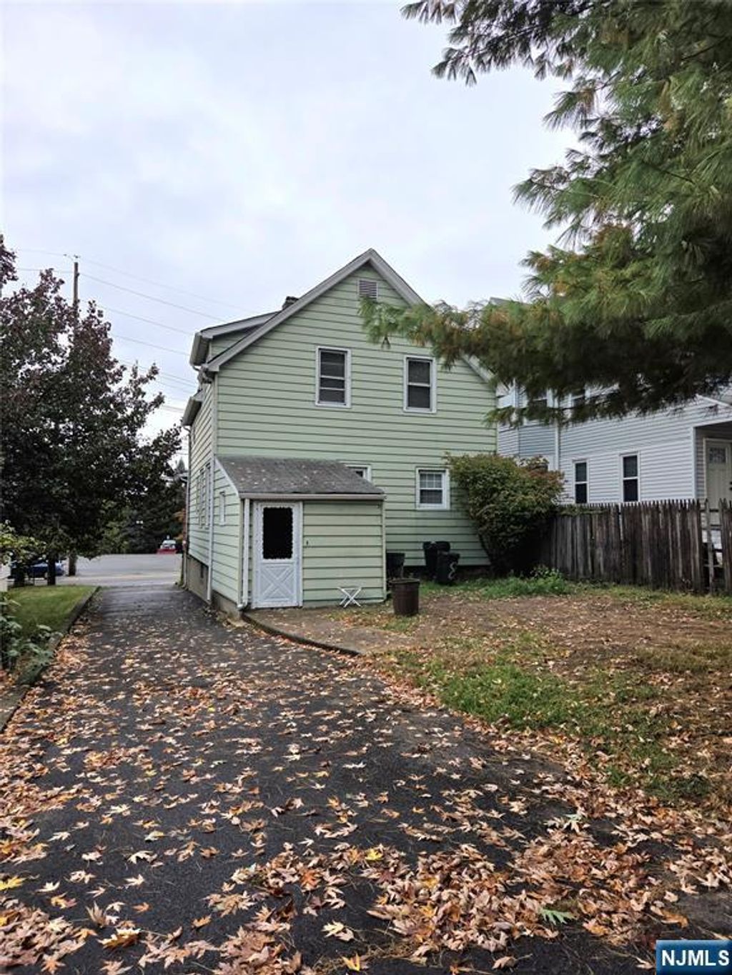 Photo of 87 Midland Avenue, Wallington, NJ 07057 (MLS # 25036676)