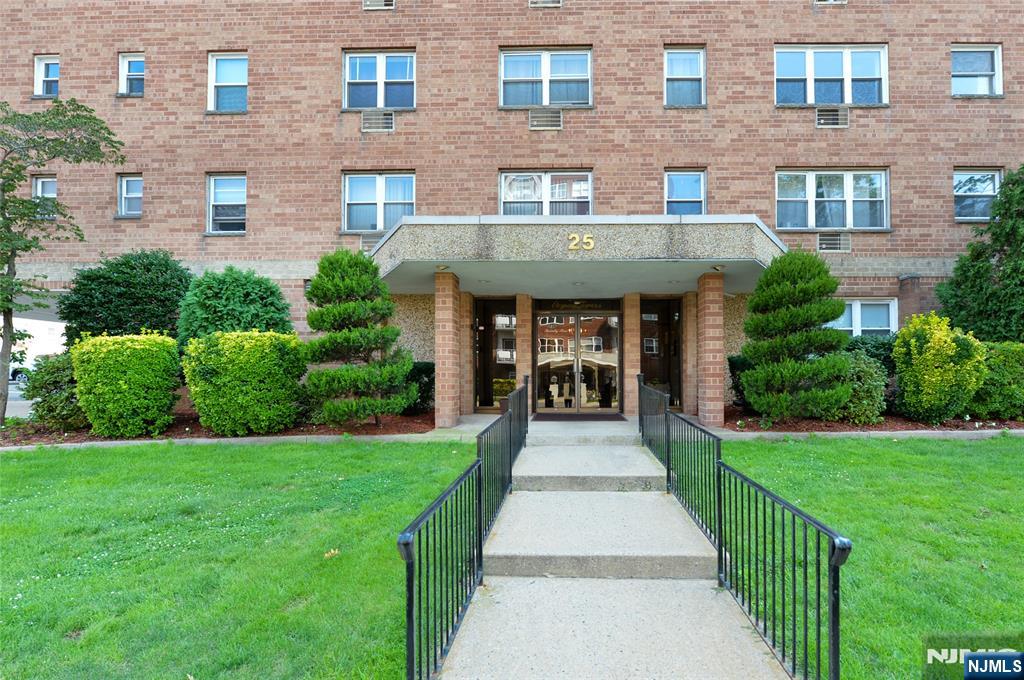 Homes for Sale in Northern NJ | ThisIsRiverEdge.com 25 Jefferson Street 3D
