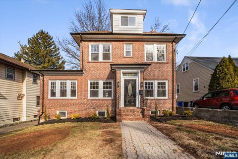 33 Robertson Road West Orange NJ 07052
