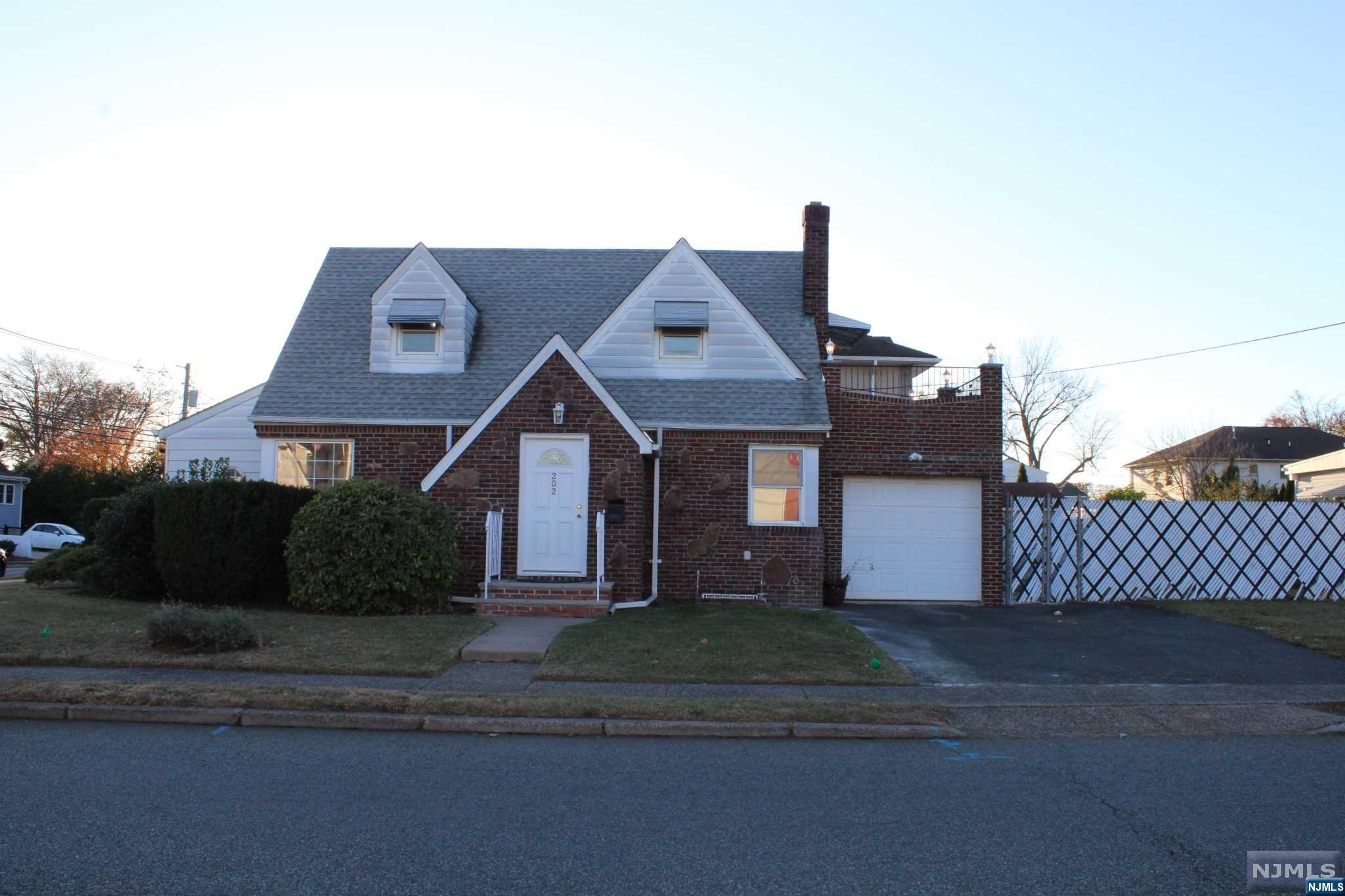 Rental Property at 202 Plaza Rd, Fair Lawn, New Jersey - Bedrooms: 3 
Bathrooms: 2 
Rooms: 8  - $3,750 MO.