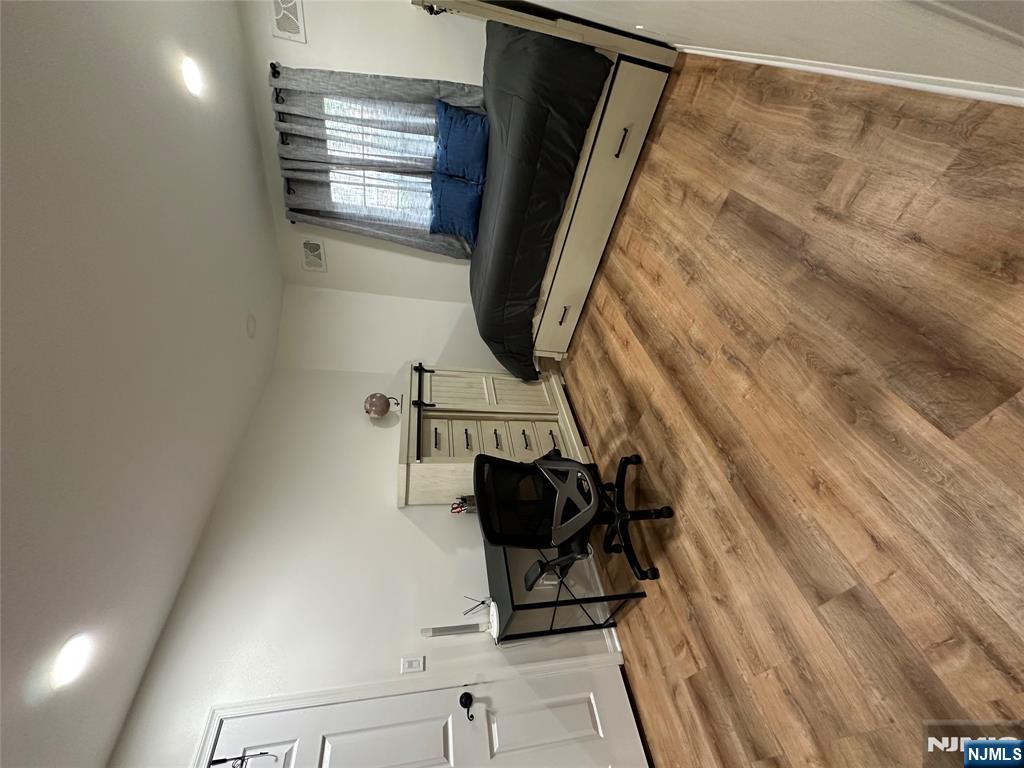 758 Charles Court 6107