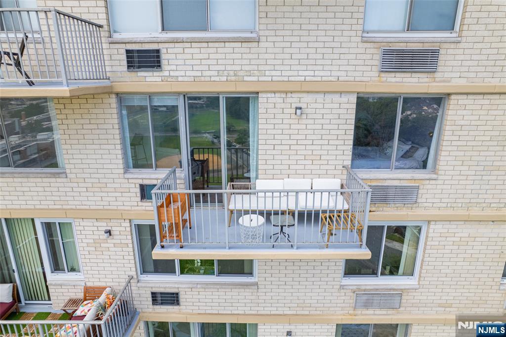 160 Overlook Avenue 11C