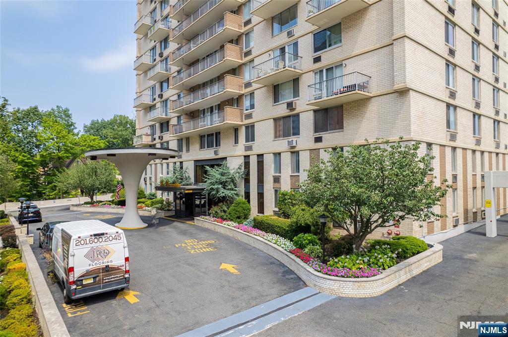 160 Overlook Avenue 11C