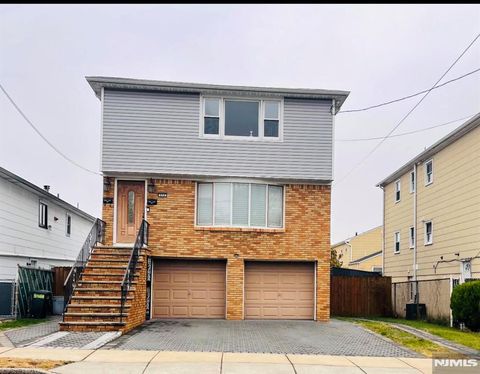 Photo of 624 Devon St #2nd fl, Kearny, NJ 07032 (MLS # 25043575)