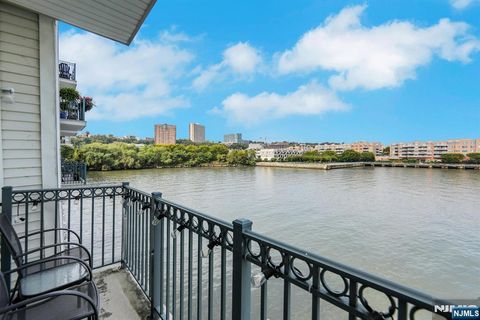 Photo of 155 The Promenade, Edgewater, NJ 07020 (MLS # 26004363)