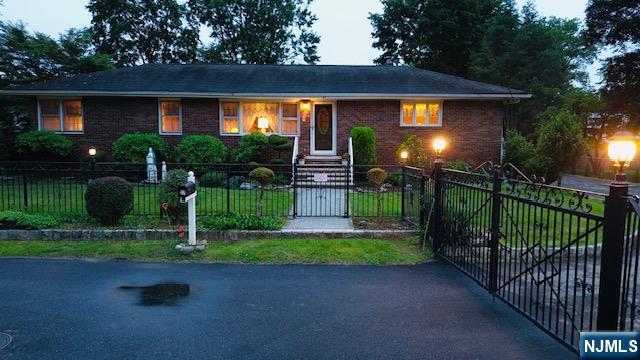27 Colville Road