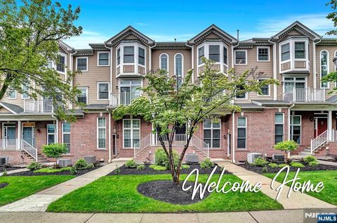 274 Roslyn Court West New York NJ 07093