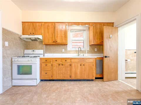 Photo of 244 Lincoln AVE #2, Cliffside Park, NJ 07010 (MLS # 26027828)
