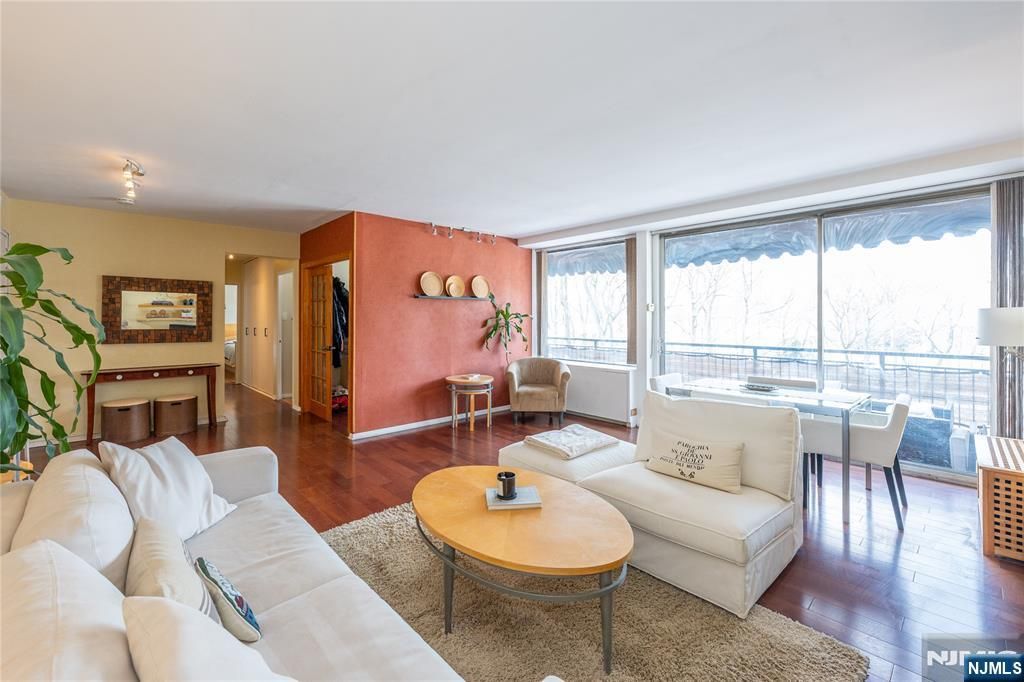 Photo of 1 Horizon Road #403, Fort Lee, NJ 07024 (MLS # 26007503)