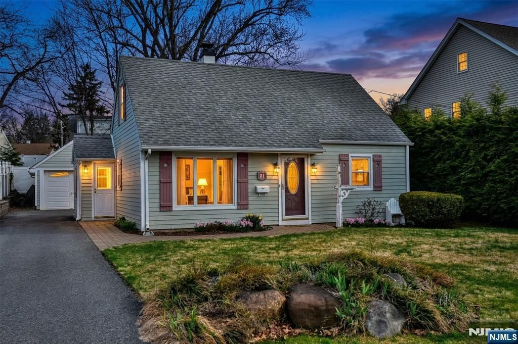 Photo of 21 Charles Terrace, Waldwick, NJ 07463 (MLS # 26000608)