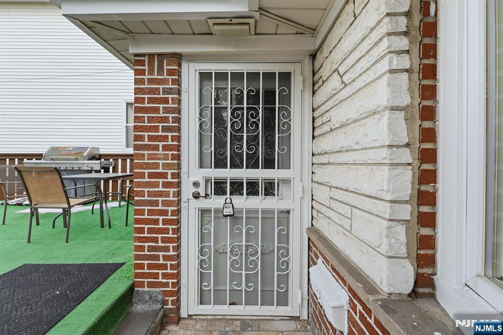 220 5th Street