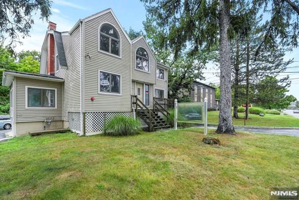 Photo of 132 Little Falls Road, Fairfield, NJ 07004 (MLS # 25042375)