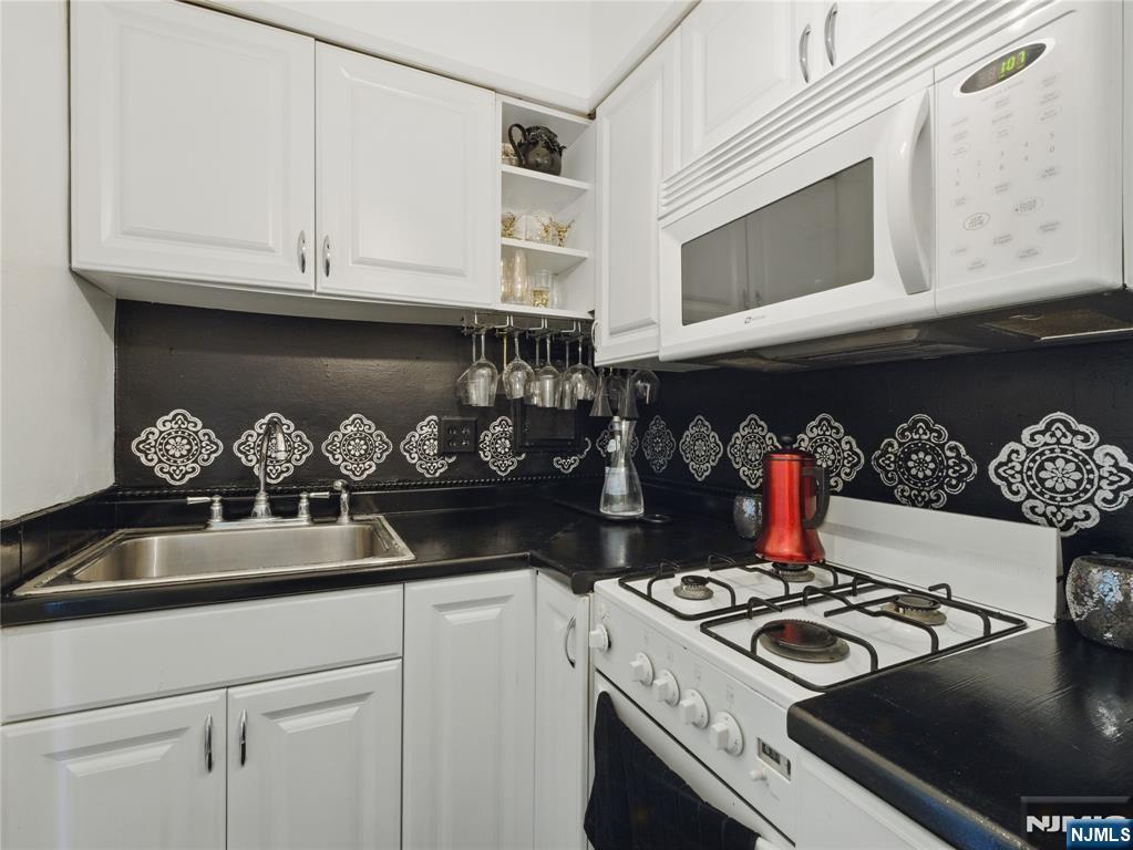 5 Horizon Road 306
