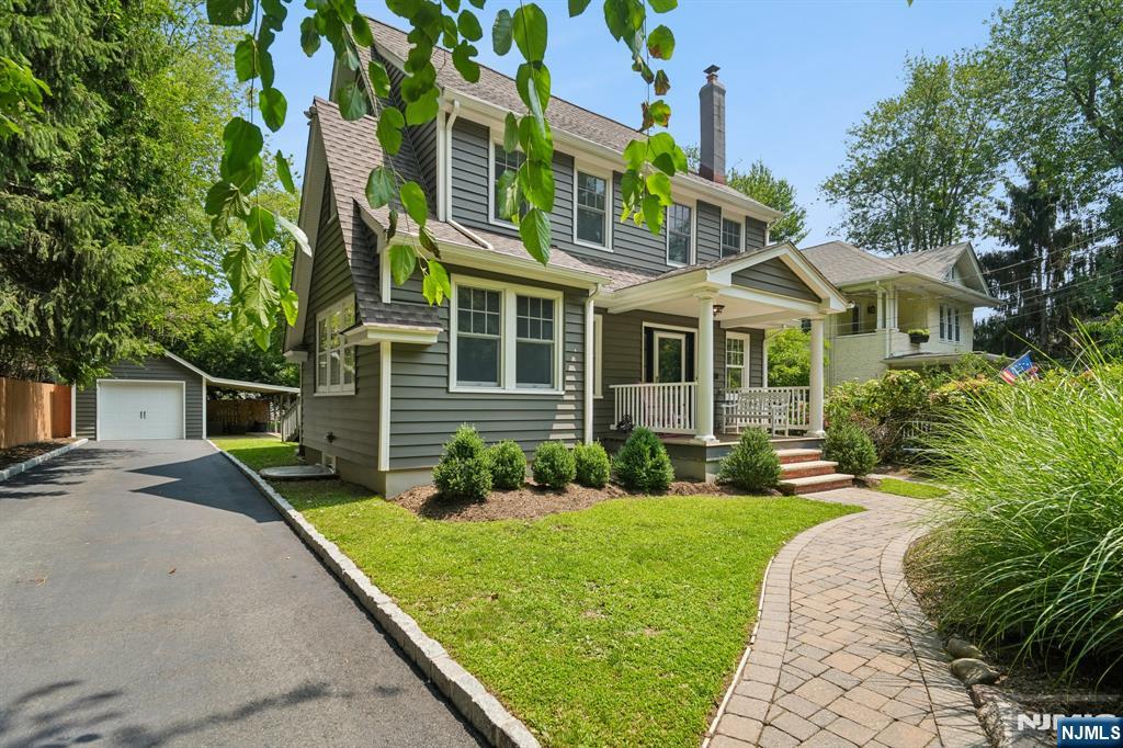 17 River Road