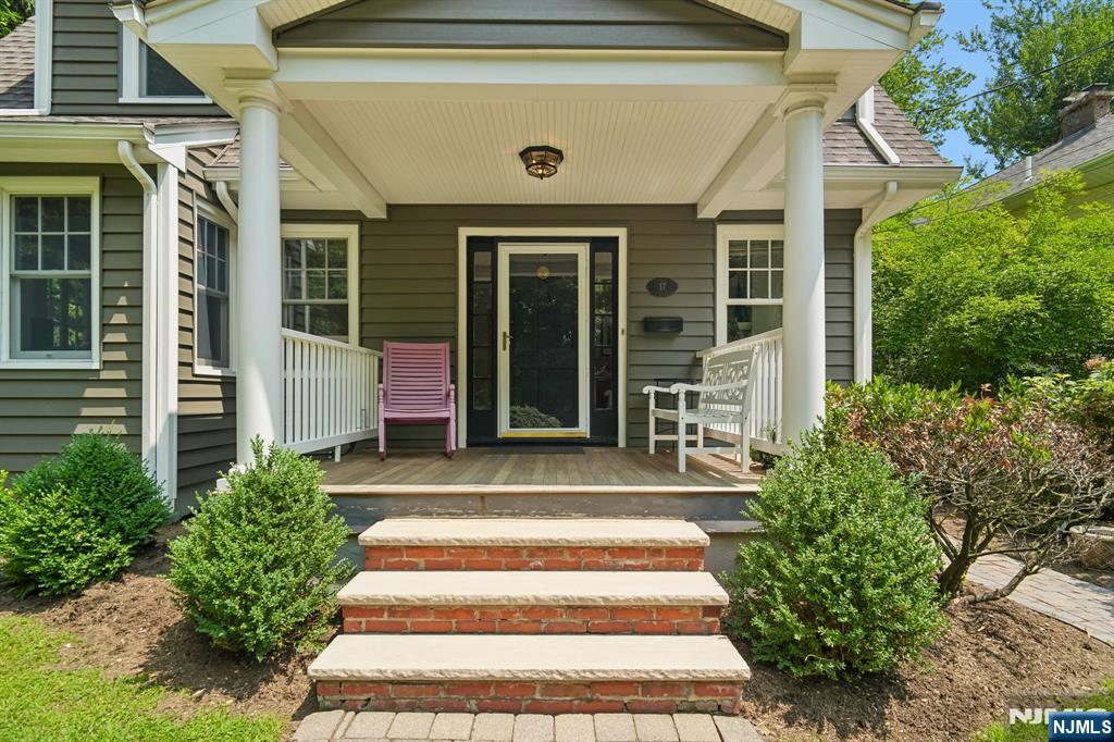 17 River Road