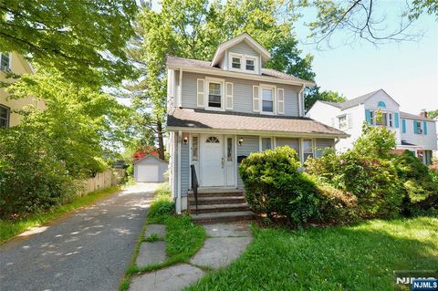 Photo of 144 Degraw Avenue, Teaneck, NJ 07666 (MLS # 26019438)