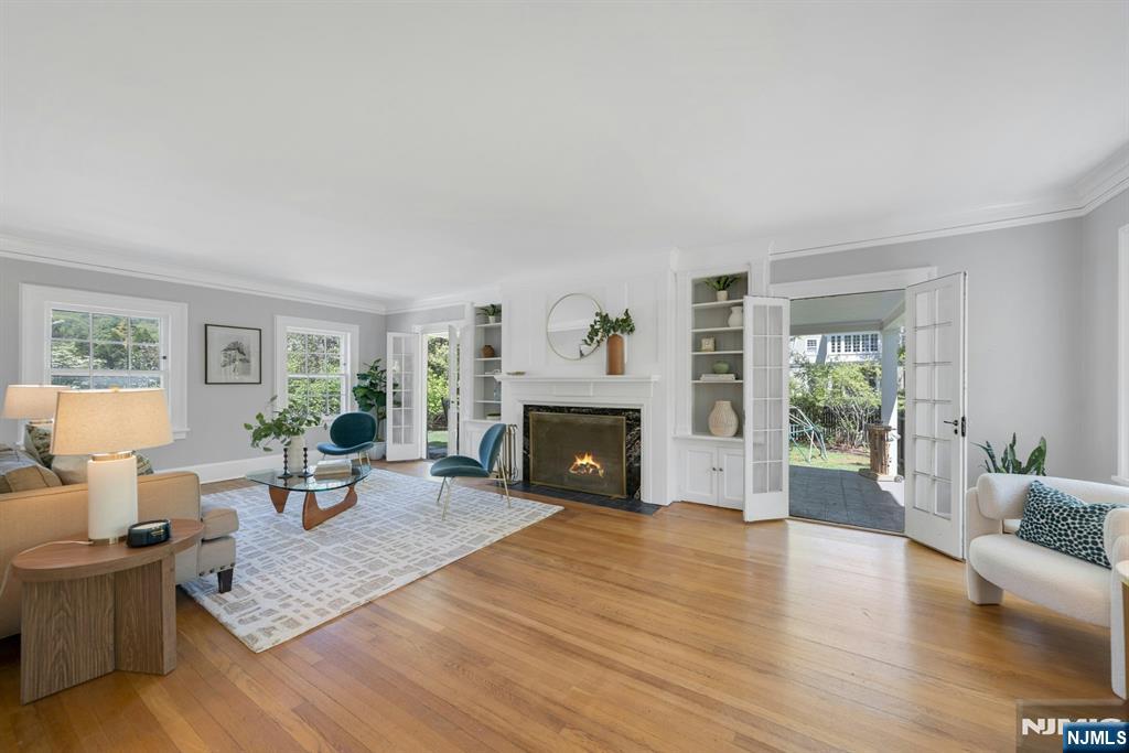 212 Midland Avenue