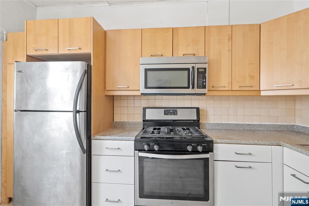 37 64th Street 2