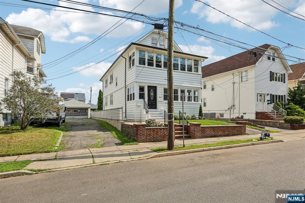 21 5th Street