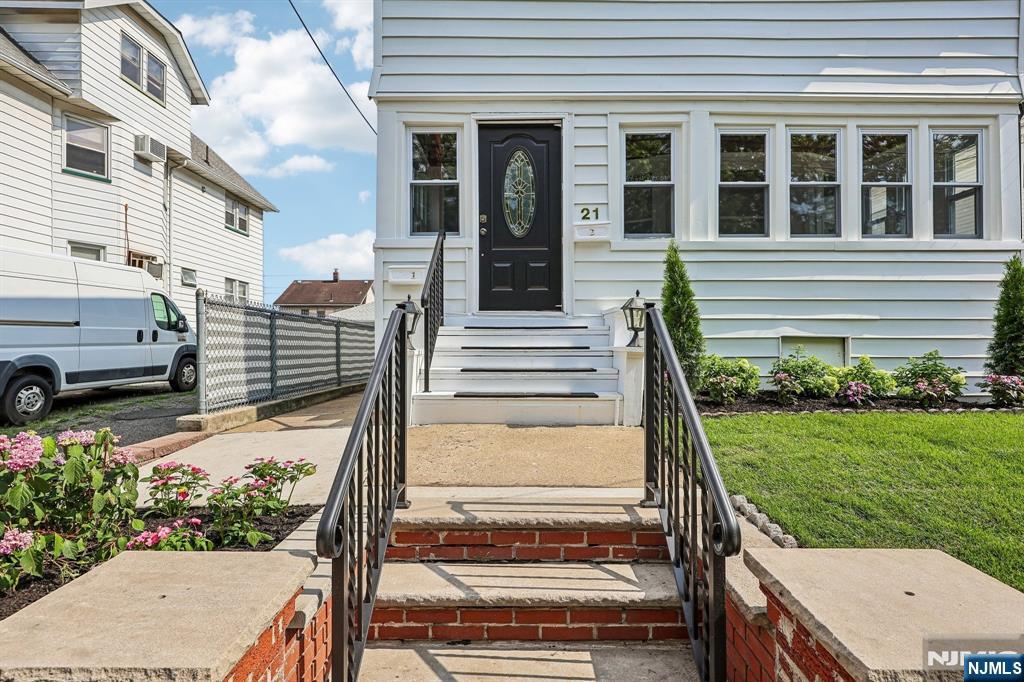 21 5th Street