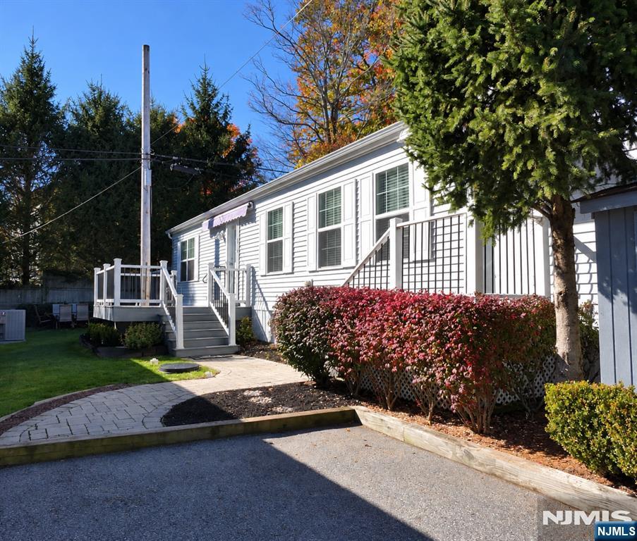 5 Makepeace Drive