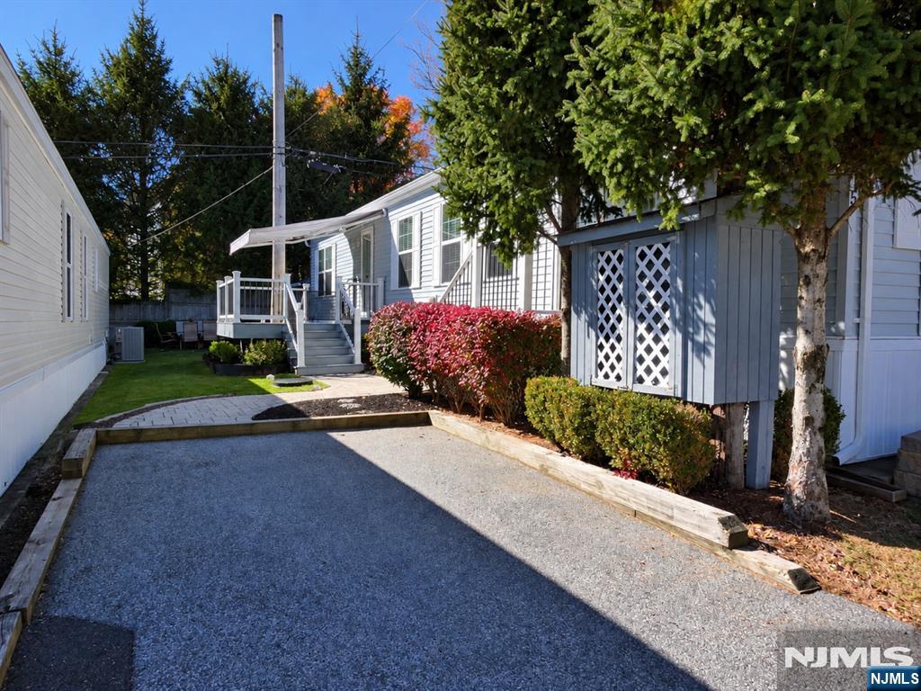5 Makepeace Drive
