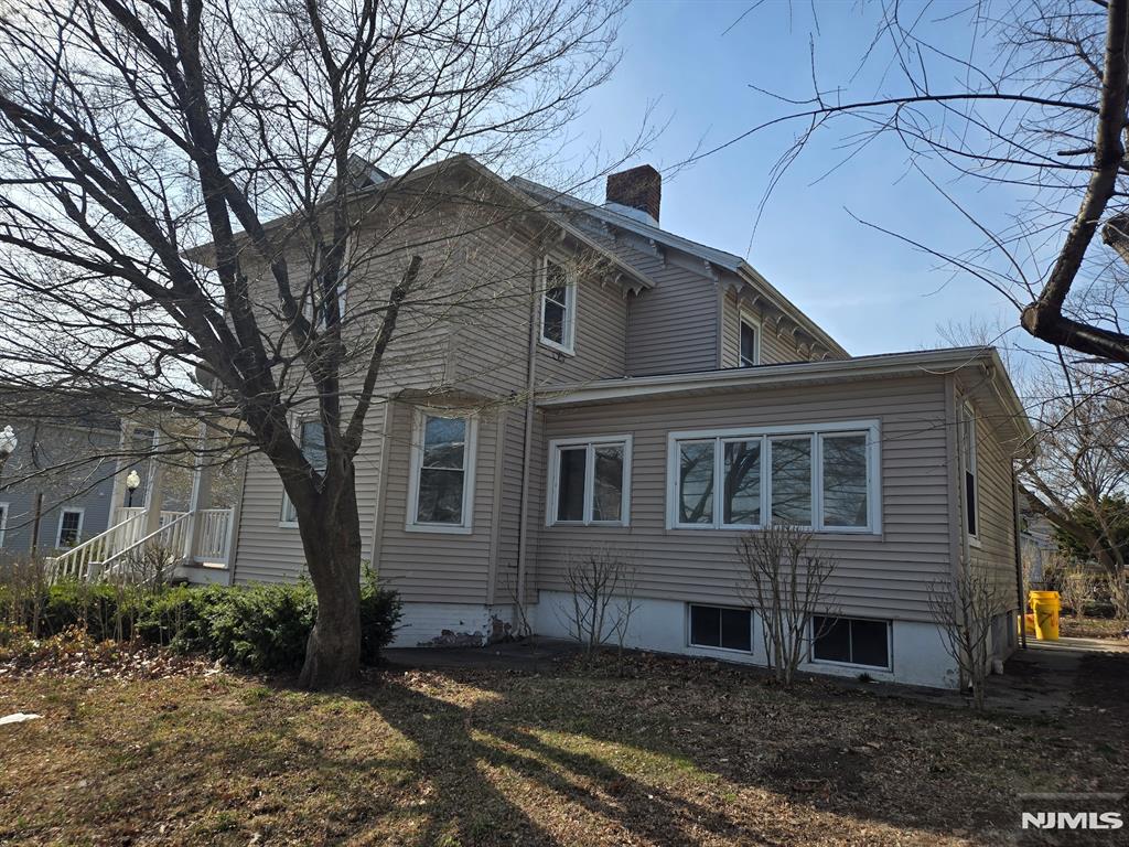 Englewood, New Jersey 07631, United States, 4 Bedrooms Bedrooms, ,2 BathroomsBathrooms,Residential,Pending,88867