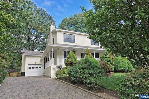 127 Hillside Avenue Cresskill NJ 07626