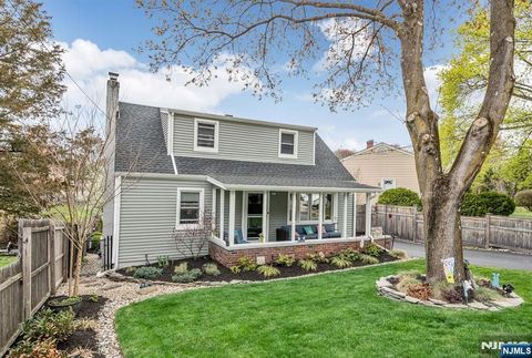 3 Canterbury Rd, Ringwood, NJ 07456 - #: 25017128