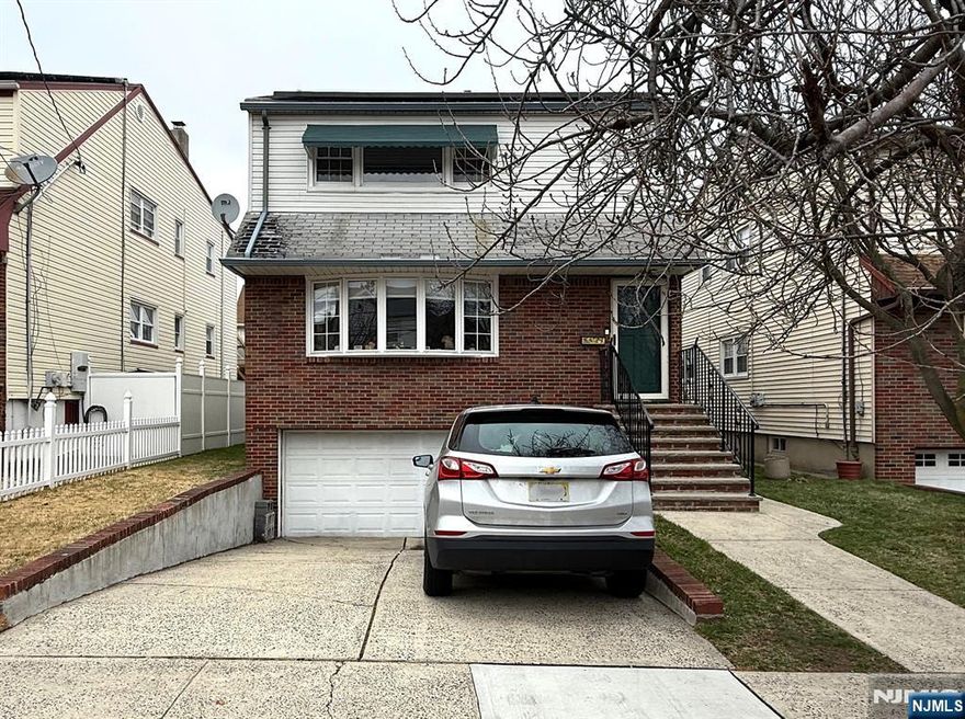 Two Bedroom Apartment in the Arlington Section of Kearny with HEAT & HOT WATER INCLUDED!!! 2nd Floor Unit Featuring Nice Size Living Room with Hardwood Floors, Modern Eat-In-Kitchen with SS Appliances, 2 Bedrooms and Full Bath. Close to everything and great for NYC Commuters. On-Street Parking only, No Laundry, No Pets, No Smoking in the Unit.