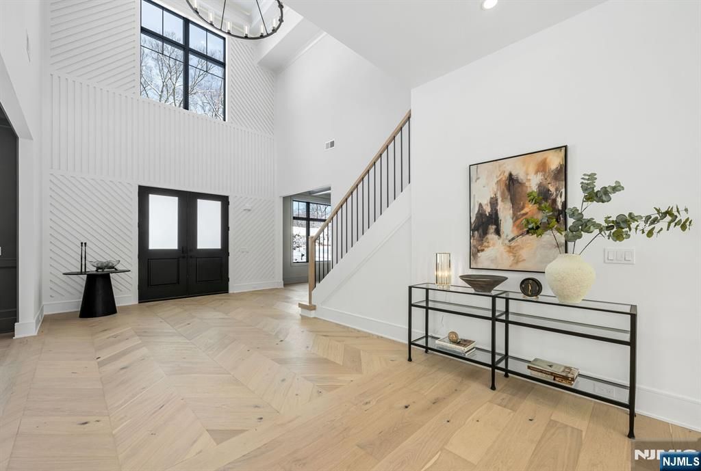 Photo of 48 Brook Road, Upper Saddle River, NJ 07458 (MLS # 26002408)