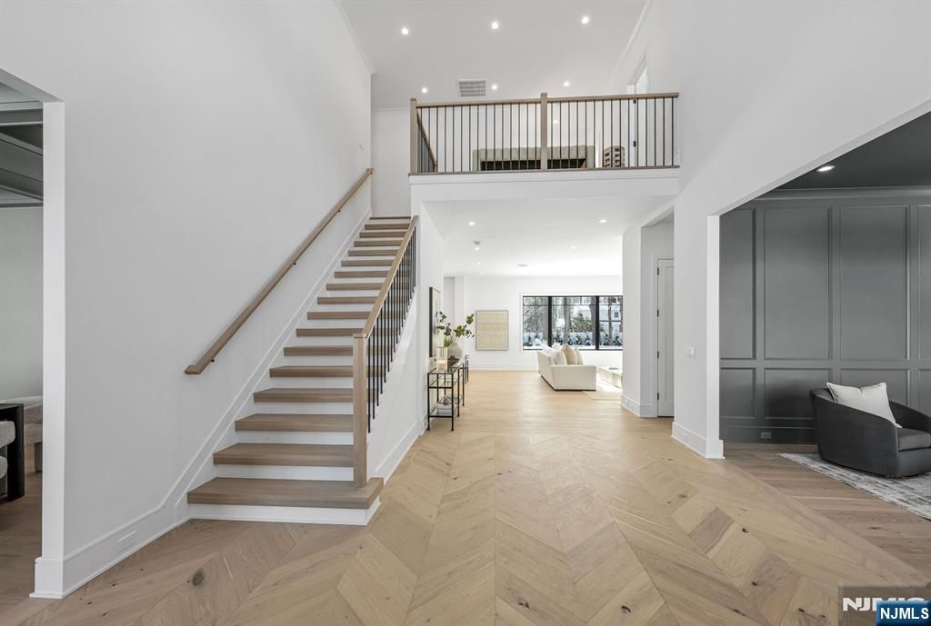 Photo of 48 Brook Road, Upper Saddle River, NJ 07458 (MLS # 26002408)